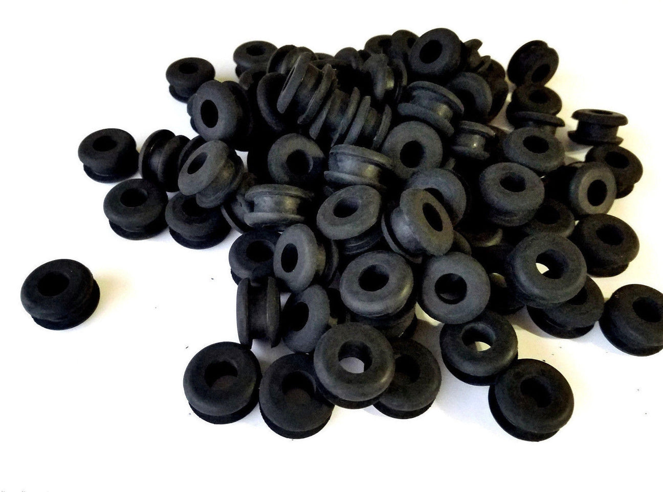 5/8" Groove Rubber Grommets for Long-Lasting Sealing